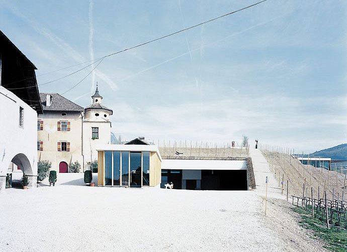Weingut_Südtirol_Manincor_Überetsch_Kaltern am See_Geschichte_neuer Keller; ©Archiv Bildraum 2004